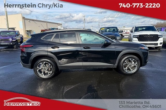 2025 Chevrolet Trax LT