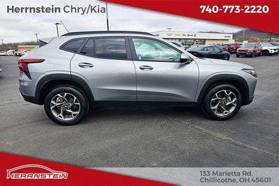 2025 Chevrolet Trax LT