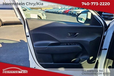 2025 Hyundai Kona SE