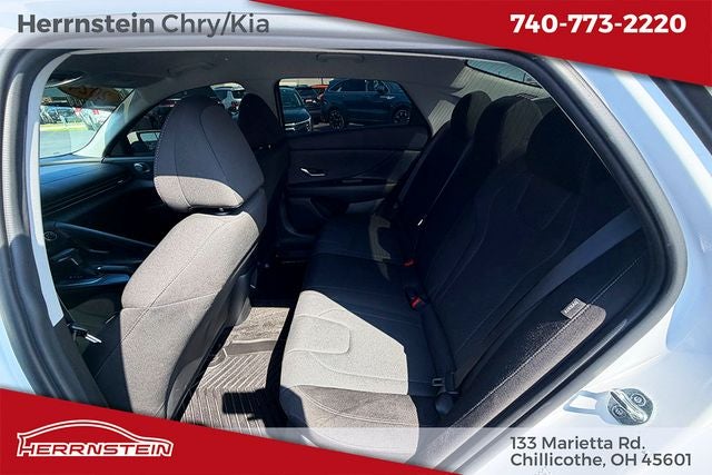 2024 Hyundai Elantra SE