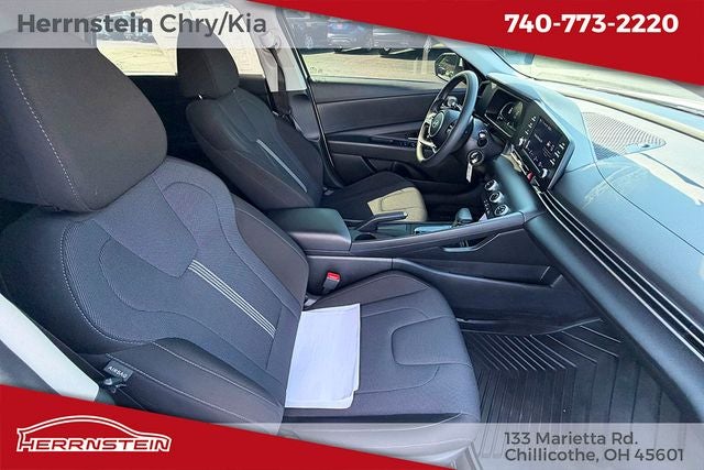2024 Hyundai Elantra SE