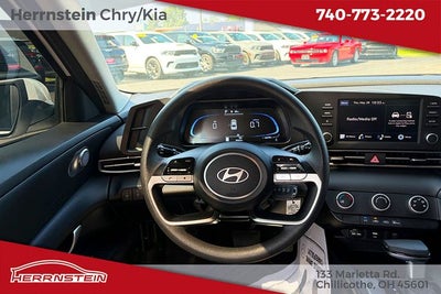 2024 Hyundai Elantra SE