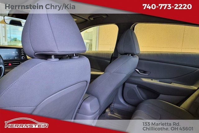 2024 Hyundai Elantra SE