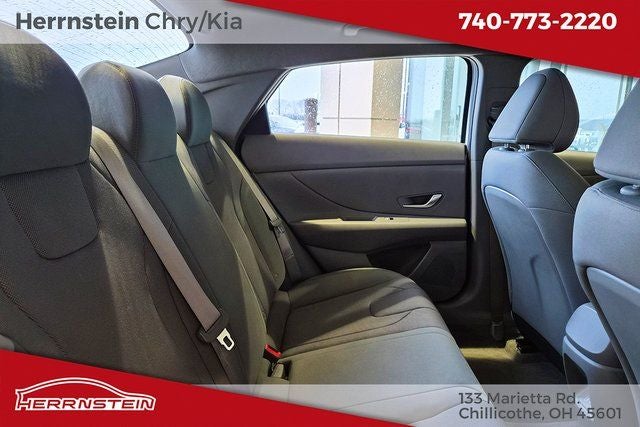 2024 Hyundai Elantra SE