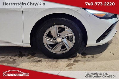 2024 Hyundai Elantra SE