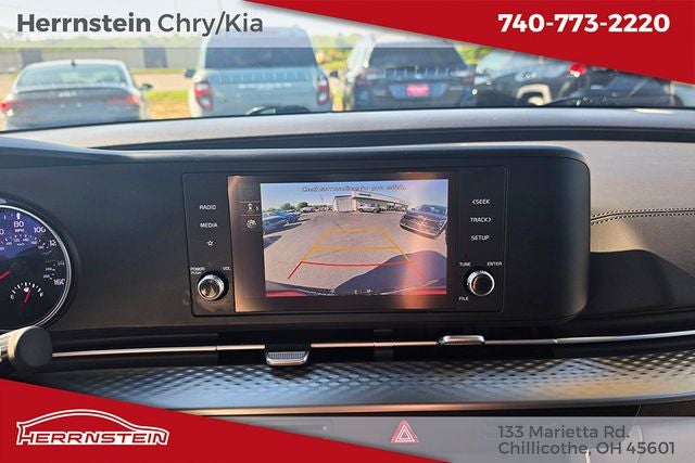 2024 Kia Carnival LX