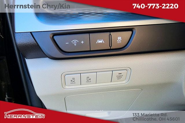 2024 Kia Carnival LX