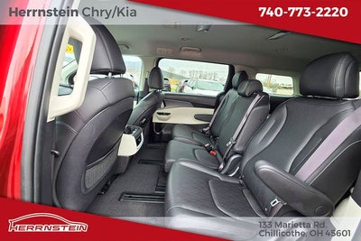 2024 Kia Carnival LX