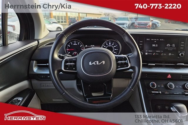 2024 Kia Carnival LX
