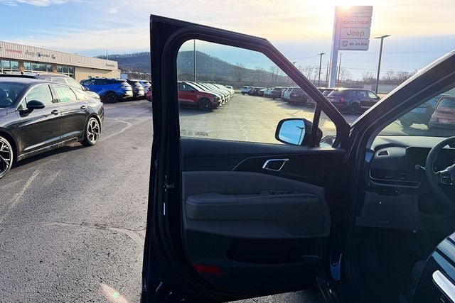 2026 Kia Carnival LX