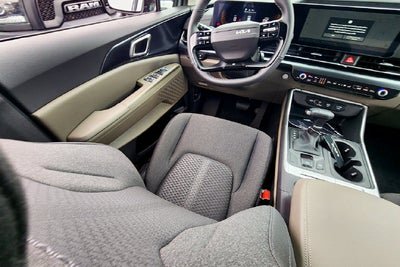 2027 Kia Carnival LX