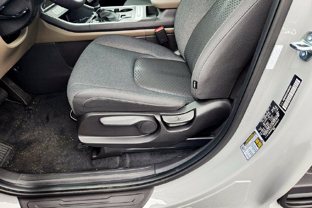 2027 Kia Carnival LX