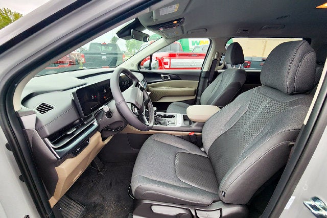 2027 Kia Carnival LX