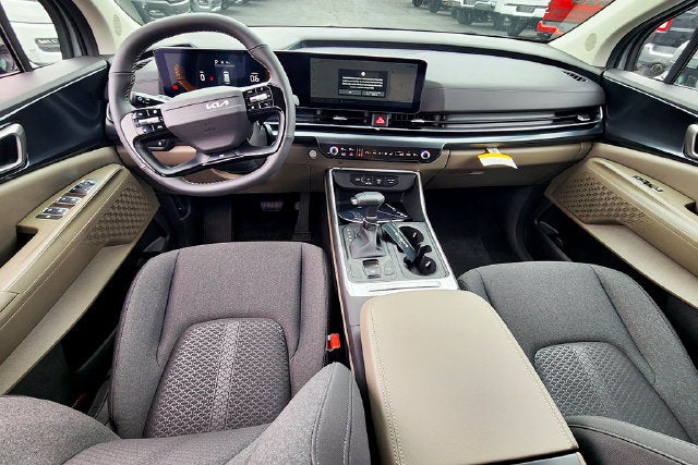 2027 Kia Carnival LX