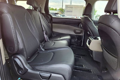 2027 Kia Carnival LXS