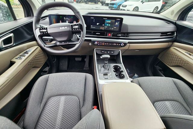 2027 Kia Carnival LX