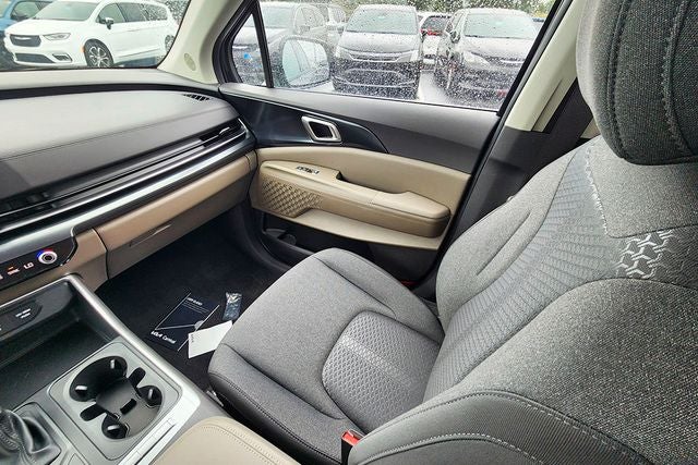2027 Kia Carnival LX