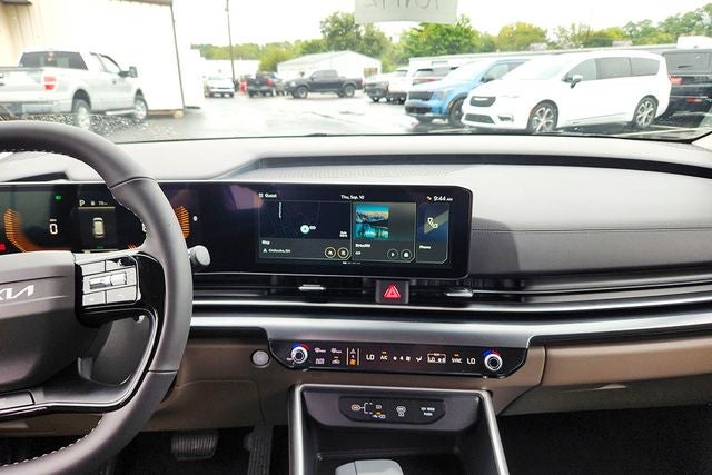 2027 Kia Carnival LX