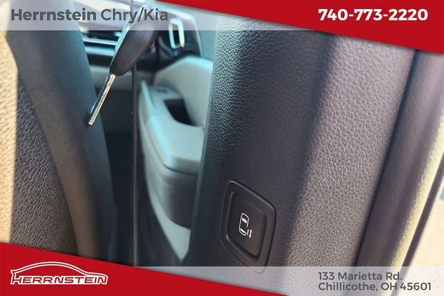 2025 Kia Carnival LXS