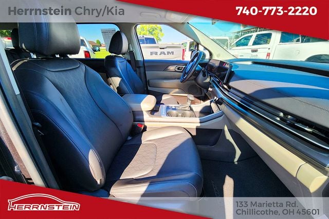 2025 Kia Carnival LXS