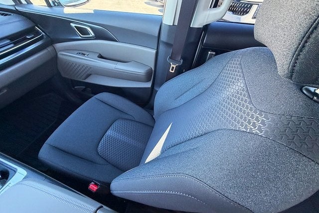 2026 Kia Carnival LX