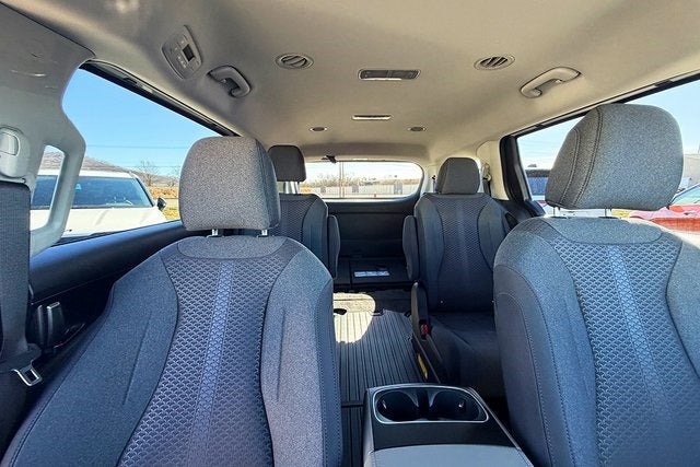 2026 Kia Carnival LX