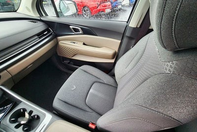 2027 Kia Carnival LX