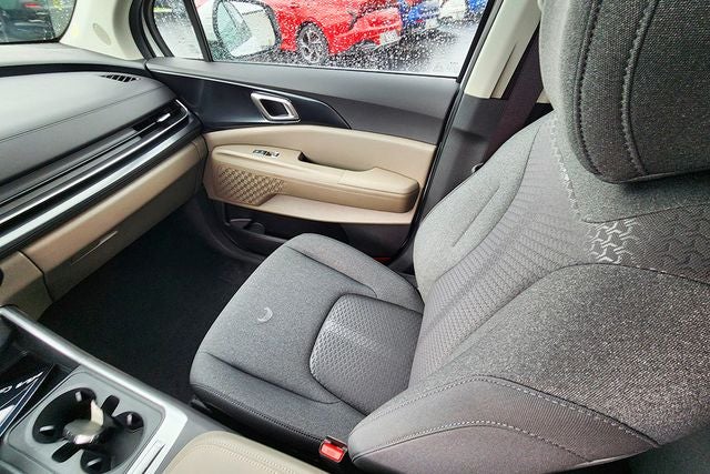 2027 Kia Carnival LX