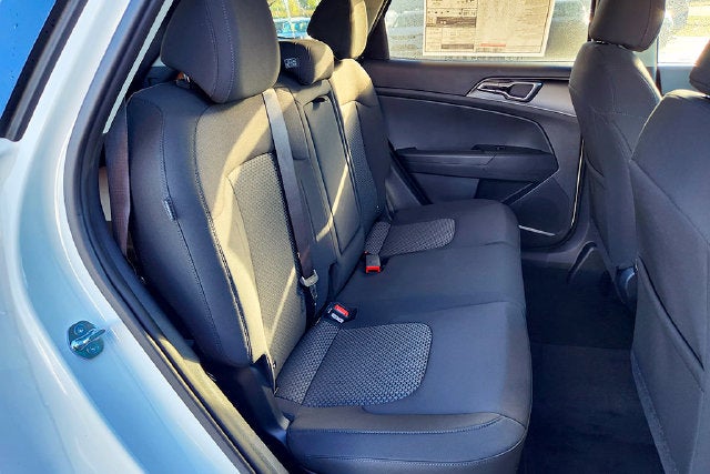2027 Kia Sportage Hybrid LX