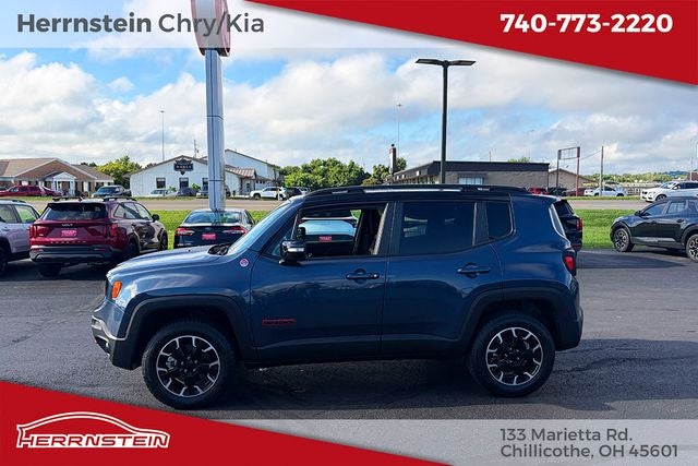 2023 Jeep Renegade Trailhawk
