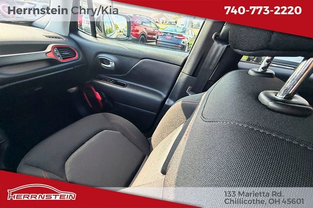 2023 Jeep Renegade Trailhawk